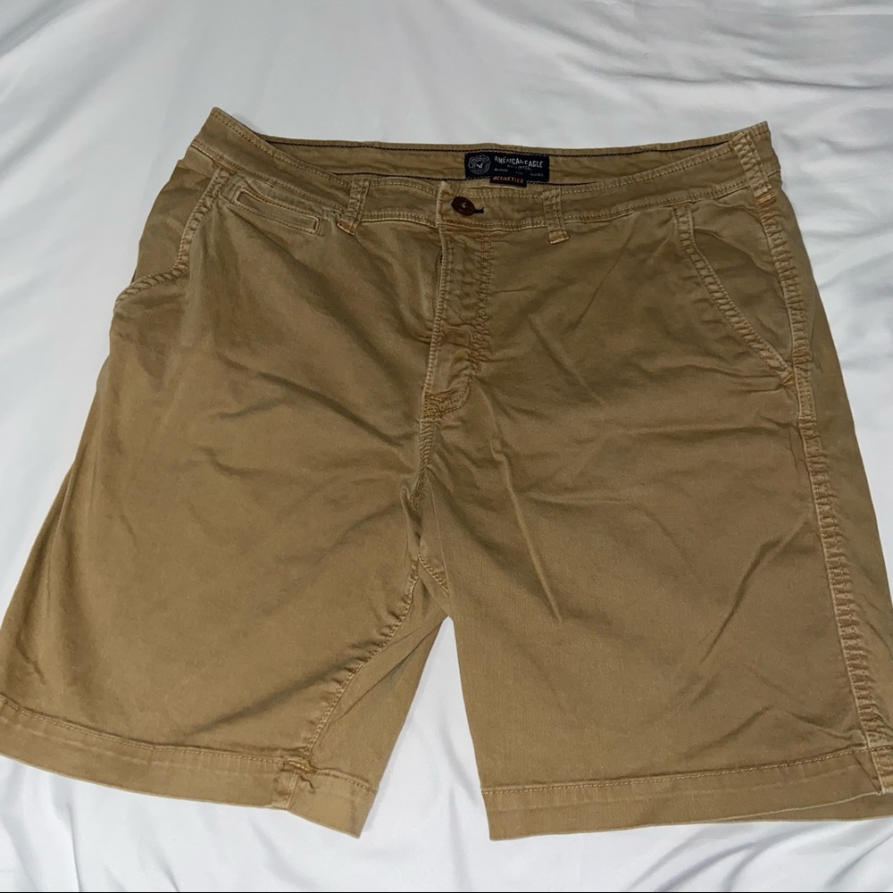 American Eagle Mens Khaki Shorts